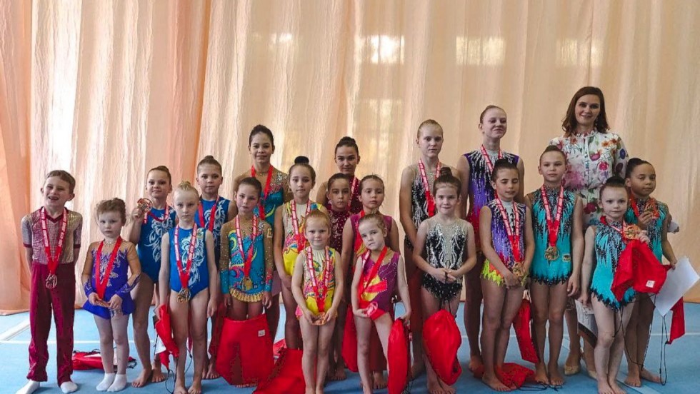 Самые юные акробаты покоряют пьедестал