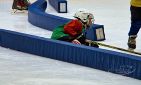 Тренировка маленьких хоккеистов