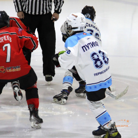 ХК «Авто – Верхняя Пышма» 2011 – ХК «Легенда» 2011