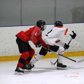 «Авто – Верхняя Пышма» – ХК «Молот»