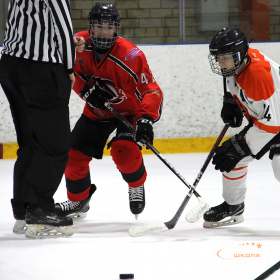 «Авто – Верхняя Пышма» – ХК «Молот»