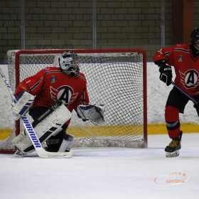 «Авто – Верхняя Пышма» – ХК «Молот»