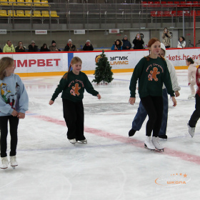 Новогодняя тренировка юных фигуристов