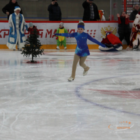 Новогодняя тренировка юных фигуристов