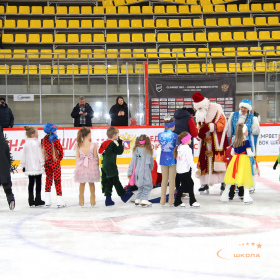 Новогодняя тренировка юных фигуристов