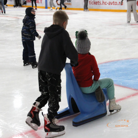 Ночное массовое катание на коньках