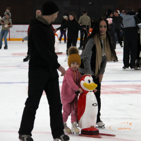 Ночное массовое катание на коньках