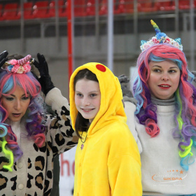 Ночное массовое катание на коньках