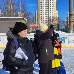 Школьная хоккейная лига на валенках