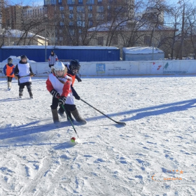 Школьная хоккейная лига на валенках