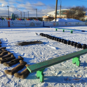 Школьная хоккейная лига на валенках