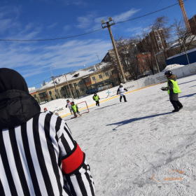 Школьная хоккейная лига на валенках