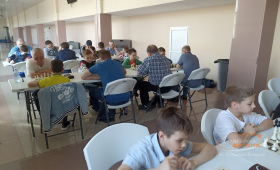 gZRM5F6dFj0 турнир по быстрым шахматам